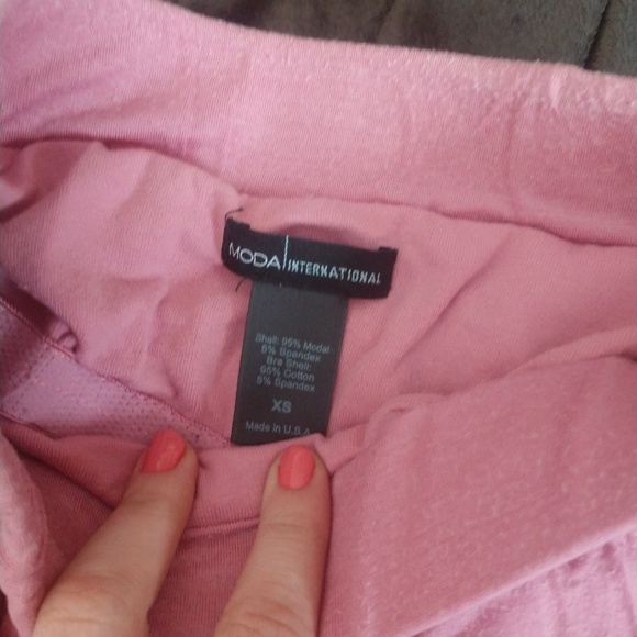 Halter top - Picture 2 of 2